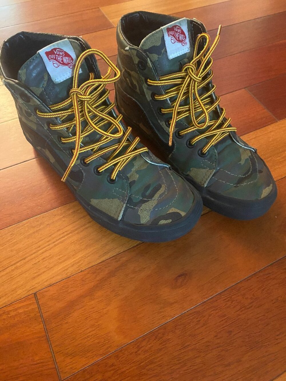 Custom Camo Vans sk8-Hi Sneakers size 6 women’s Canvas Sneakers
